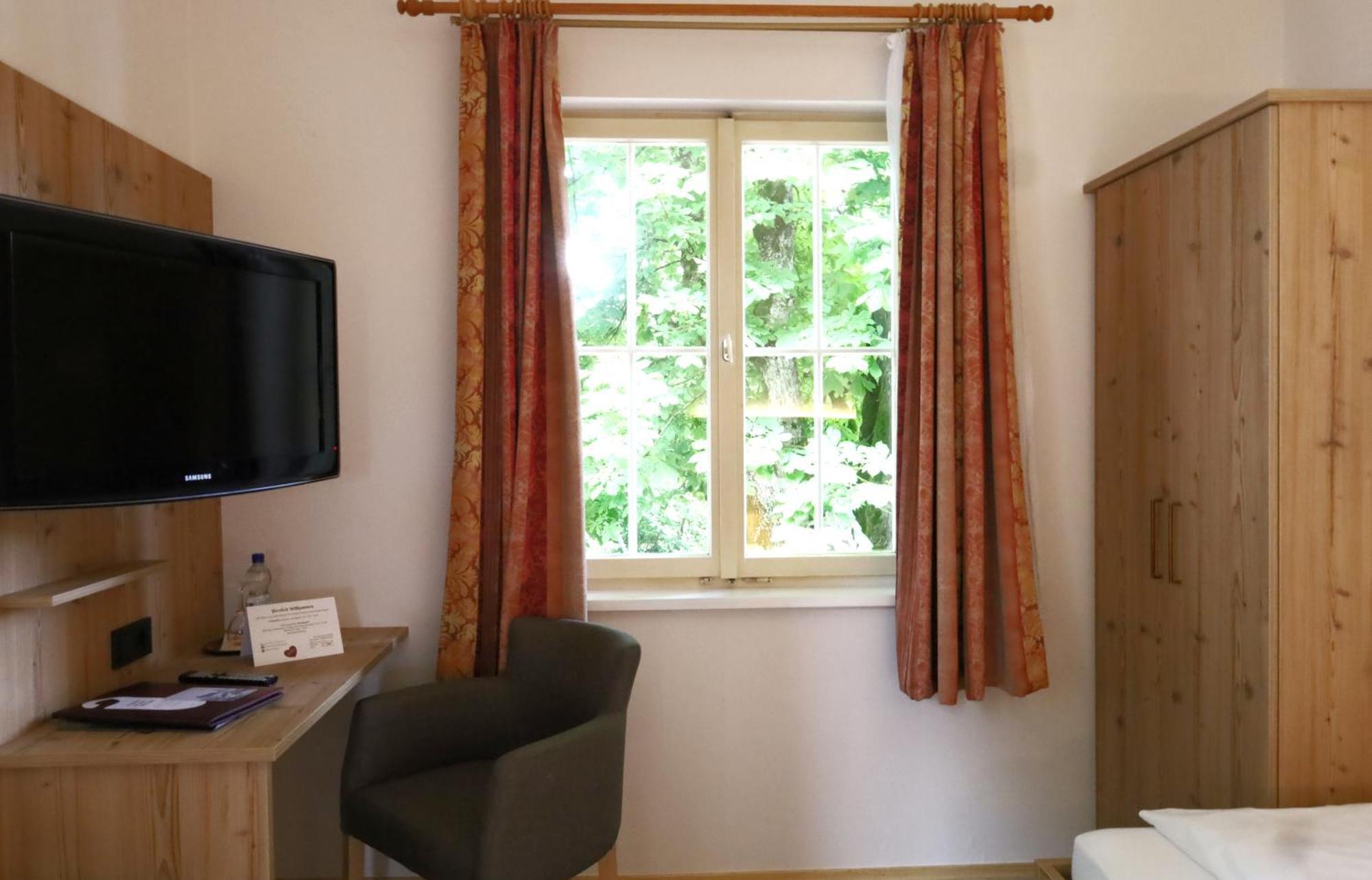 Hotel Gasthof Zur Post Wolfegg Ngoại thất bức ảnh