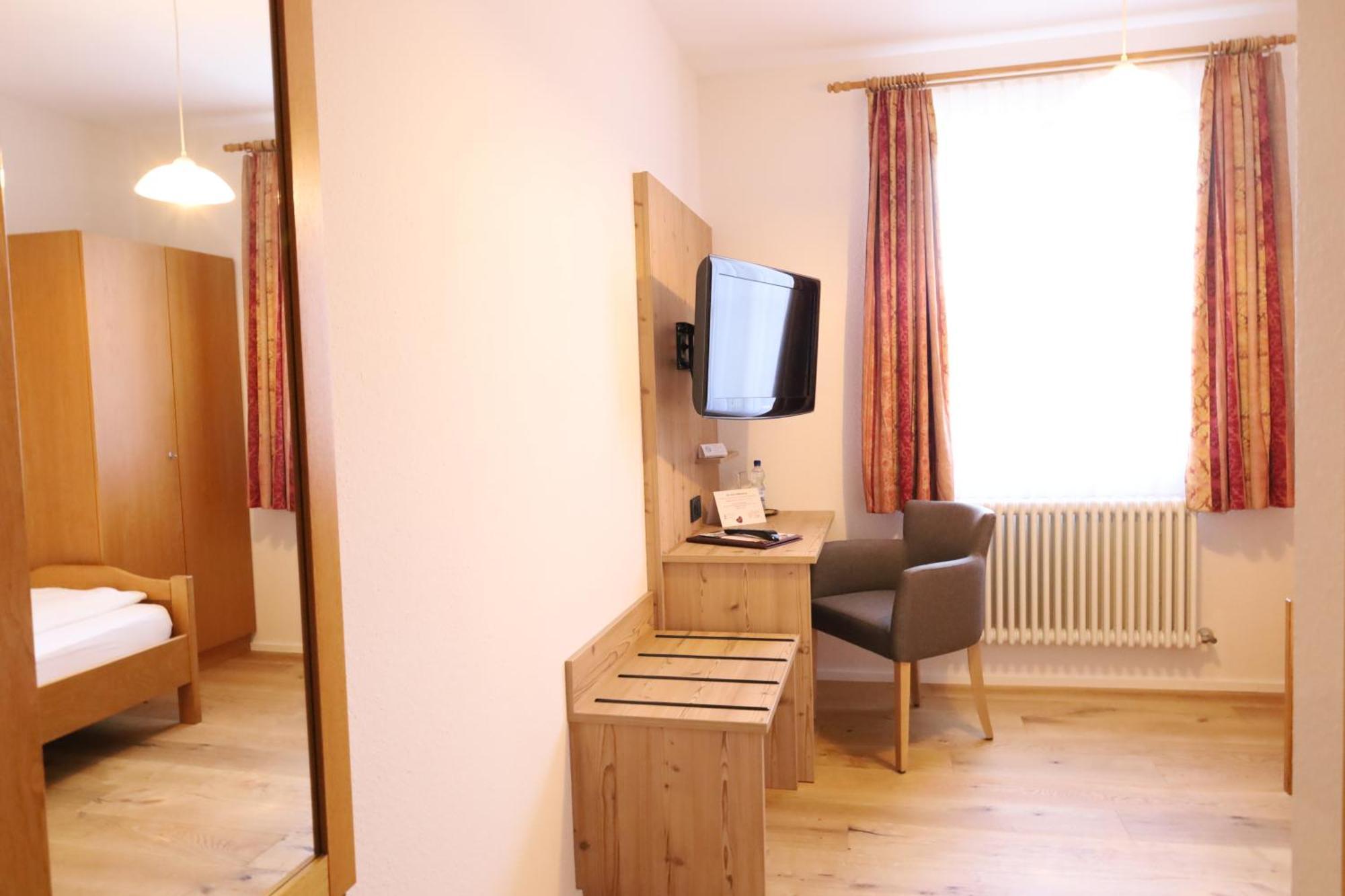 Hotel Gasthof Zur Post Wolfegg Ngoại thất bức ảnh